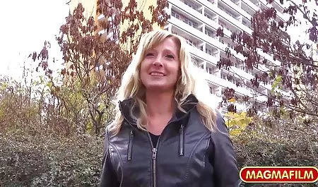 Tak tertahankan lesbian eve Madison bok3p terbaru menjilat di berempat