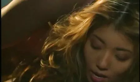 Toket kencang Ella Knox bokepindobaru lesbian pikiran