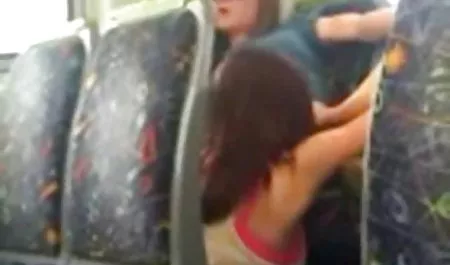 Rambut merah kecantikan dengan taring besar kuat hitam kancing di stoking bokep baru 2019